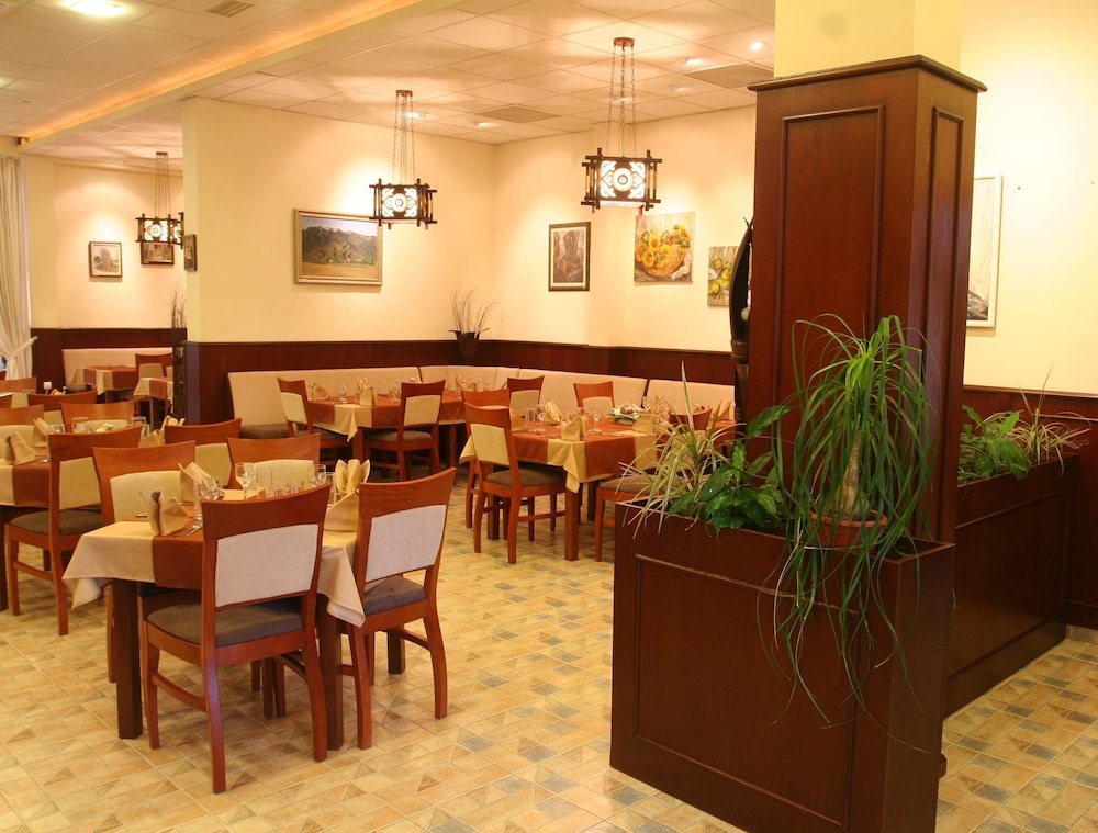 Joya Park Complex — Restaurant & bars in Golden Sands, Varna Region