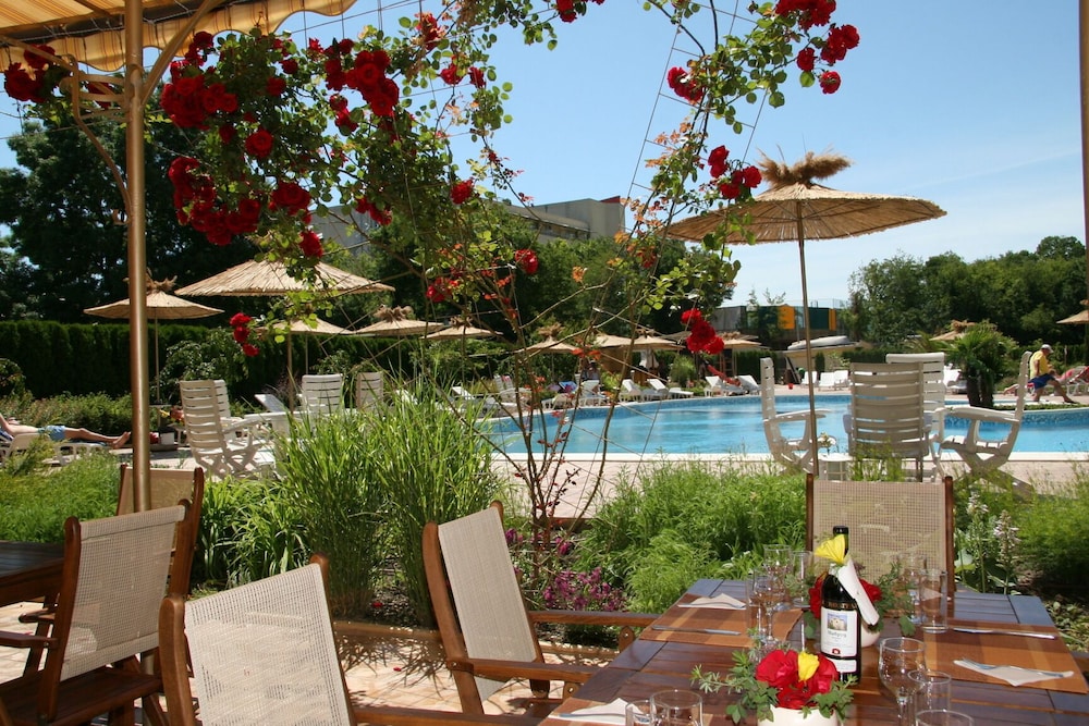 Joya Park Complex — Swimming pool in Golden Sands, Varna Region