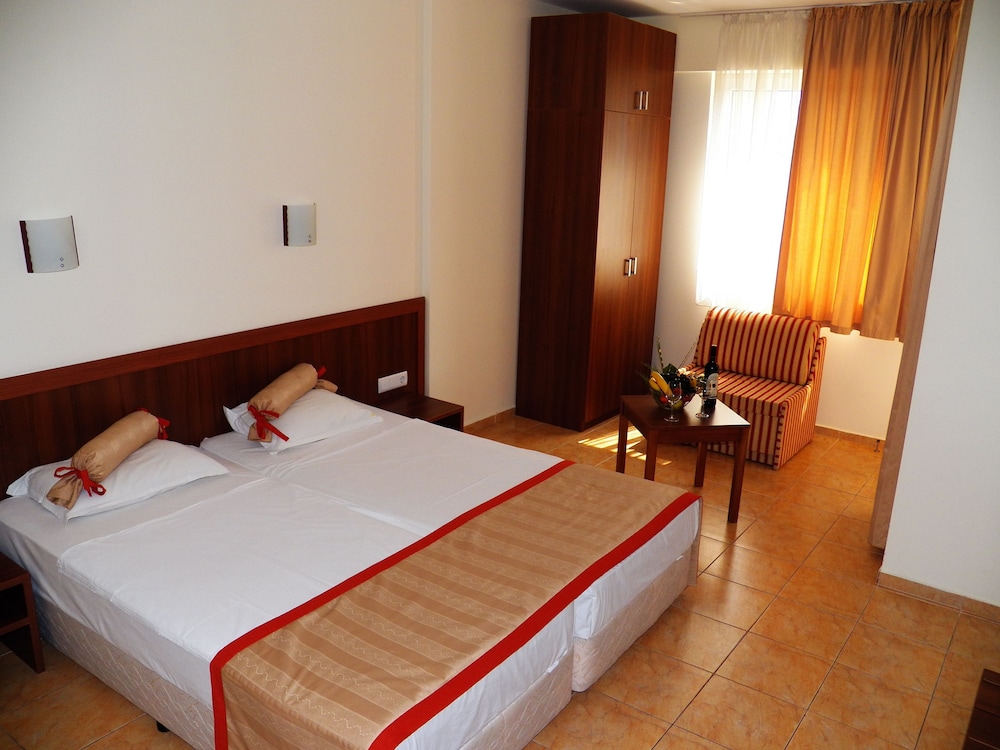 Joya Park Complex — Hotel rooms in Golden Sands, Varna Region