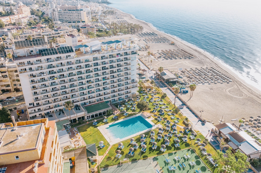 Hotel La Barracuda — Beach in Torremolinos, Andalusia