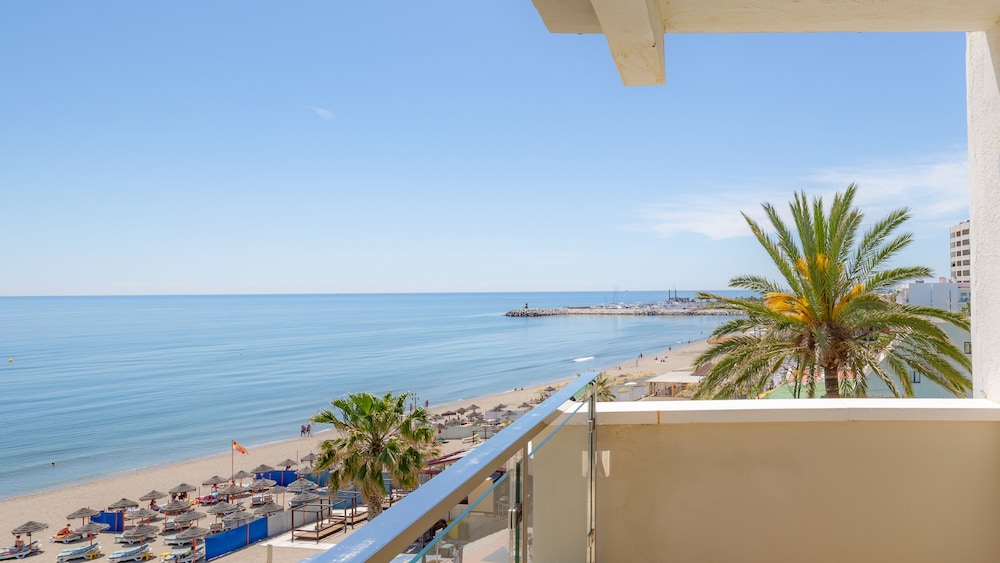 Hotel La Barracuda — Beach in Torremolinos, Andalusia