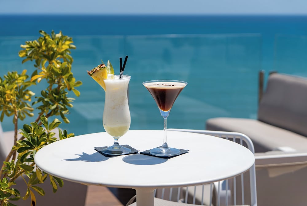 Hotel La Barracuda — Restaurant & bars in Torremolinos, Andalusia