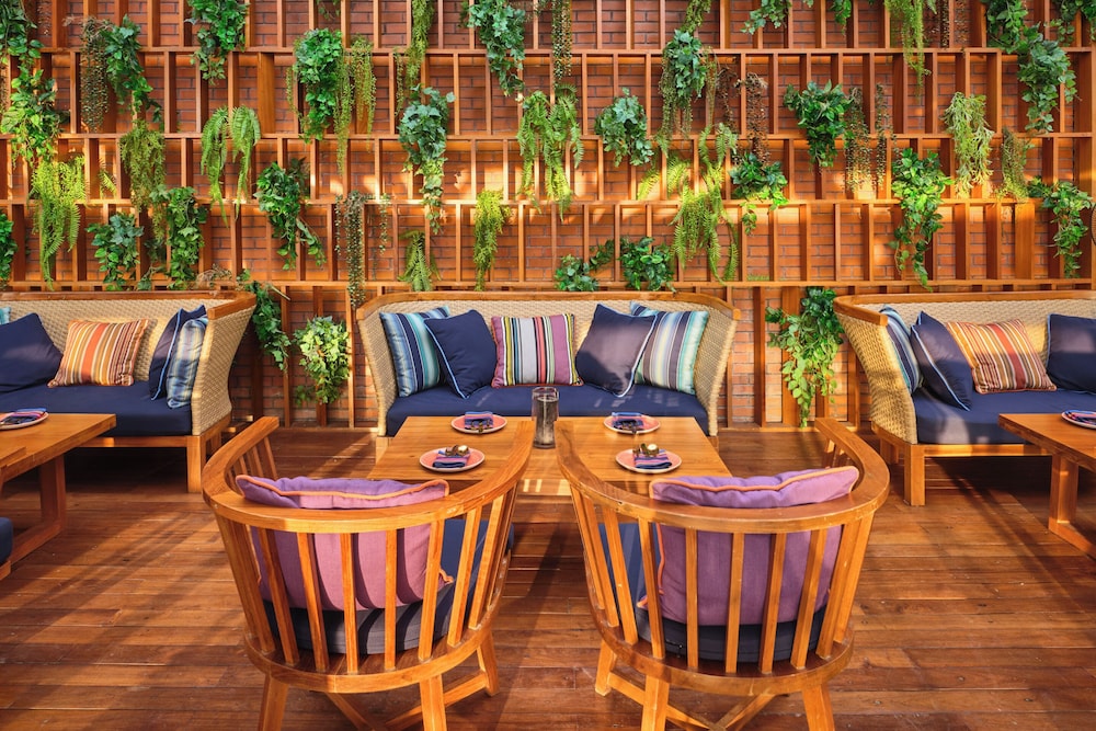 Fraser Suites Sukhumvit, Bangkok — Restaurant & bars in Bangkok, Bangkok