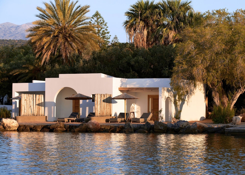 Minos Beach Art Hotel, a Member of Design Hotels — Hotel building in Ammoudara (Agios Nikolaos)