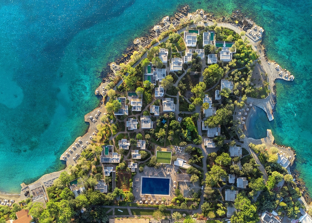 Minos Beach Art Hotel, a Member of Design Hotels — Main photo in Ammoudara (Agios Nikolaos)