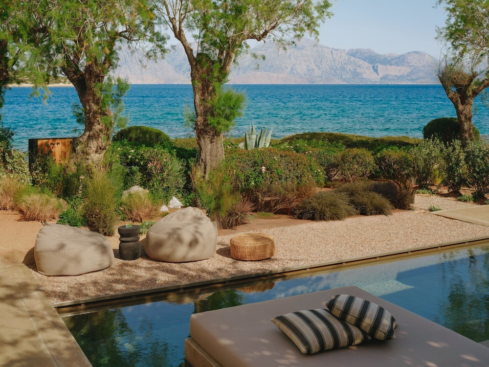 Minos Beach Art Hotel, a Member of Design Hotels — Swimming pool in Ammoudara (Agios Nikolaos)