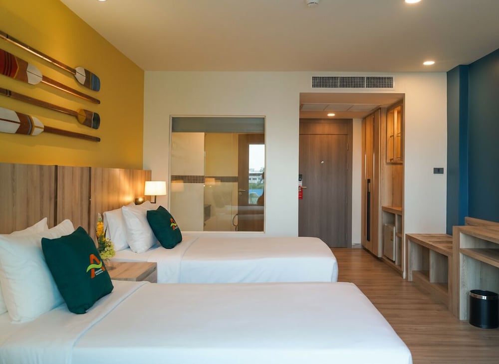 Andakira Hotel — Hotel rooms in Patong Beach, Phuket Province