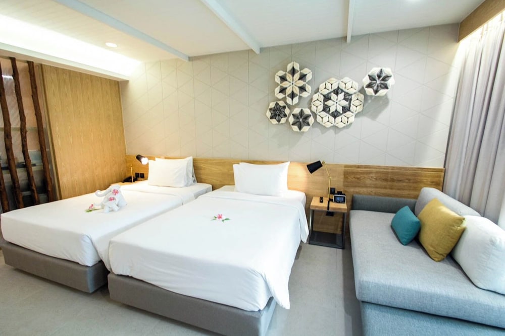 Andaman Cannacia Resort & Spa — Hotel rooms in Karon, Phuket Province
