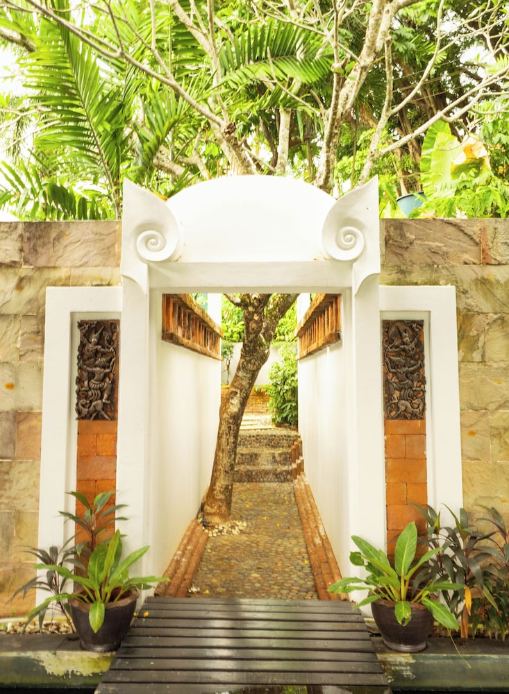 Andaman Cannacia Resort & Spa — Hotel building in Karon, Phuket Province