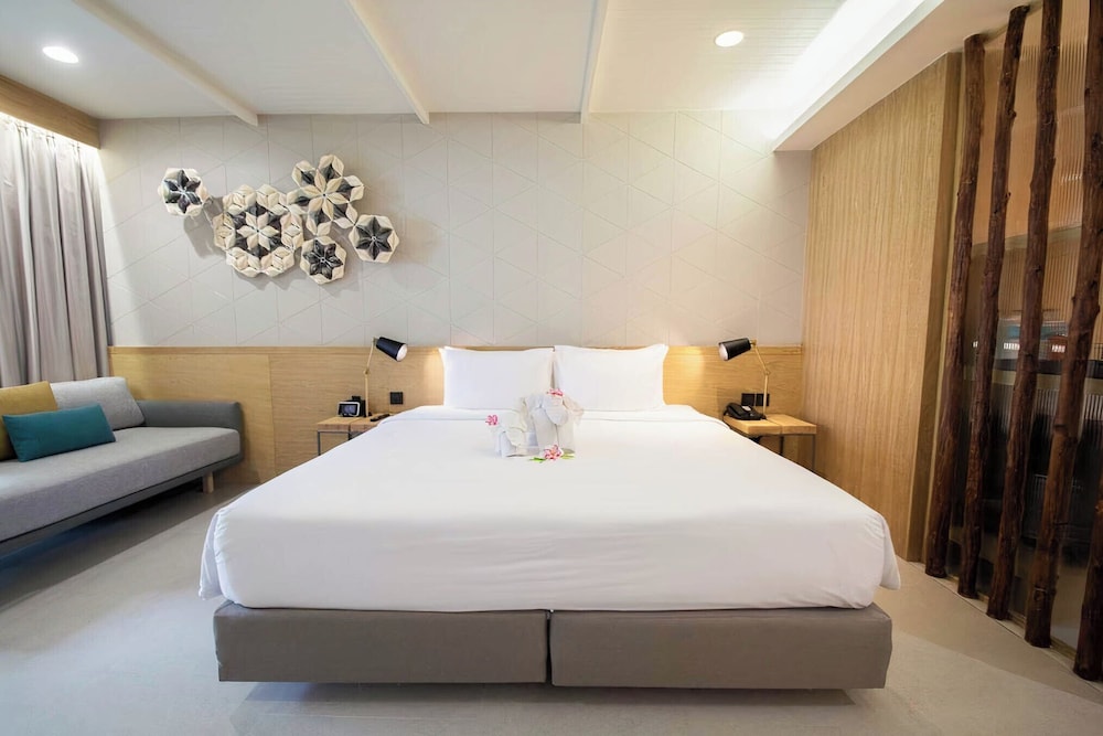 Andaman Cannacia Resort & Spa — Hotel rooms in Karon, Phuket Province