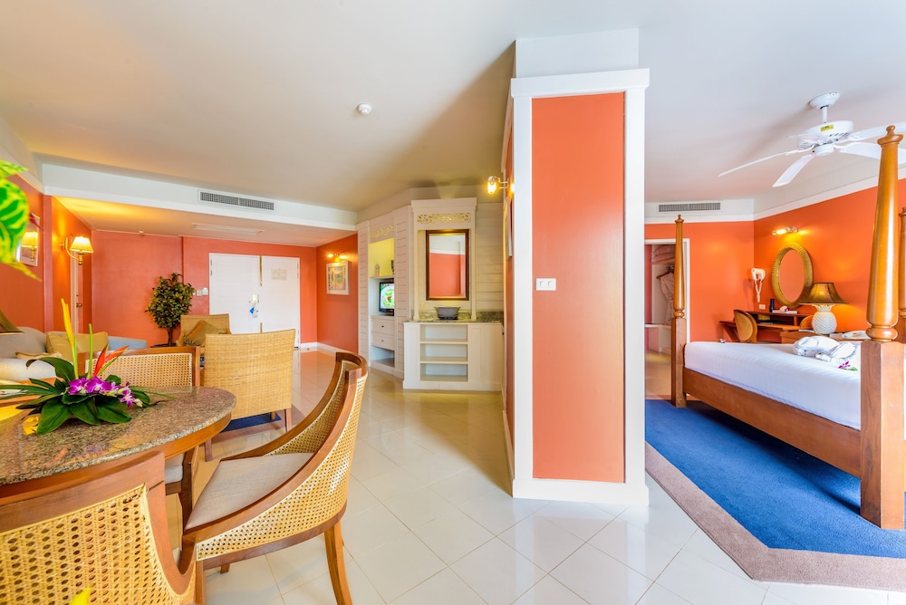 Andaman Seaview Hotel — Hotel rooms in Karon, Phuket Province