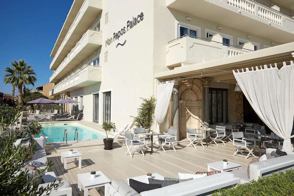 Mon Repos Palace - Adults Only — Swimming pool in Corfu Town, Ionian Islands