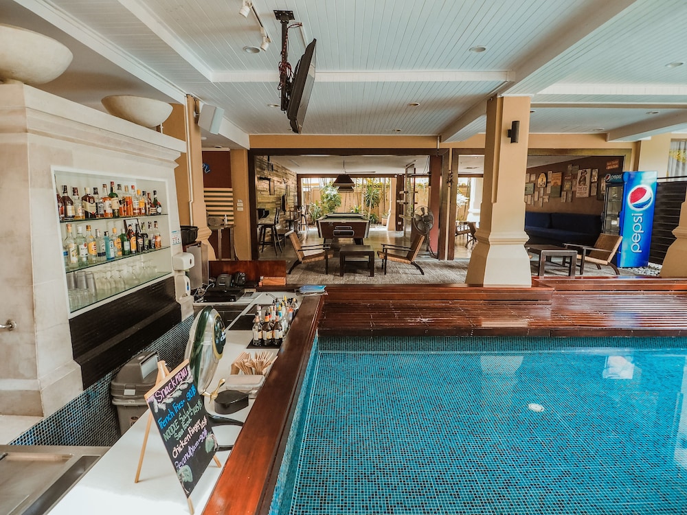 Burasari Phuket Resort & Spa — Restaurant & bars in Patong Beach, Phuket Province