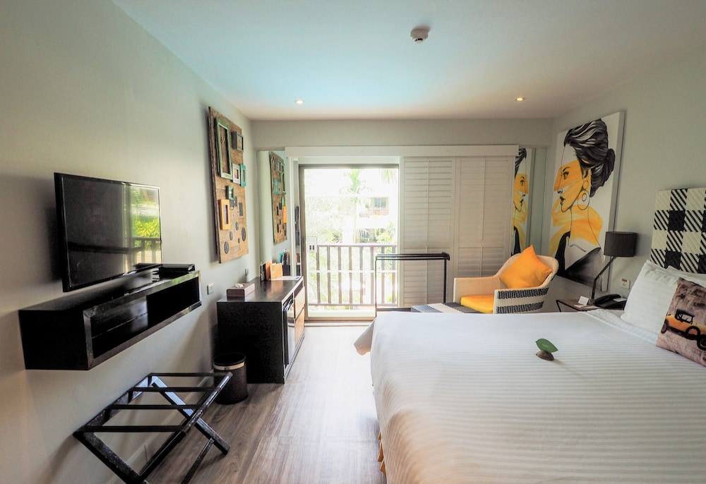 Burasari Phuket Resort & Spa — Hotel rooms in Patong Beach, Phuket Province
