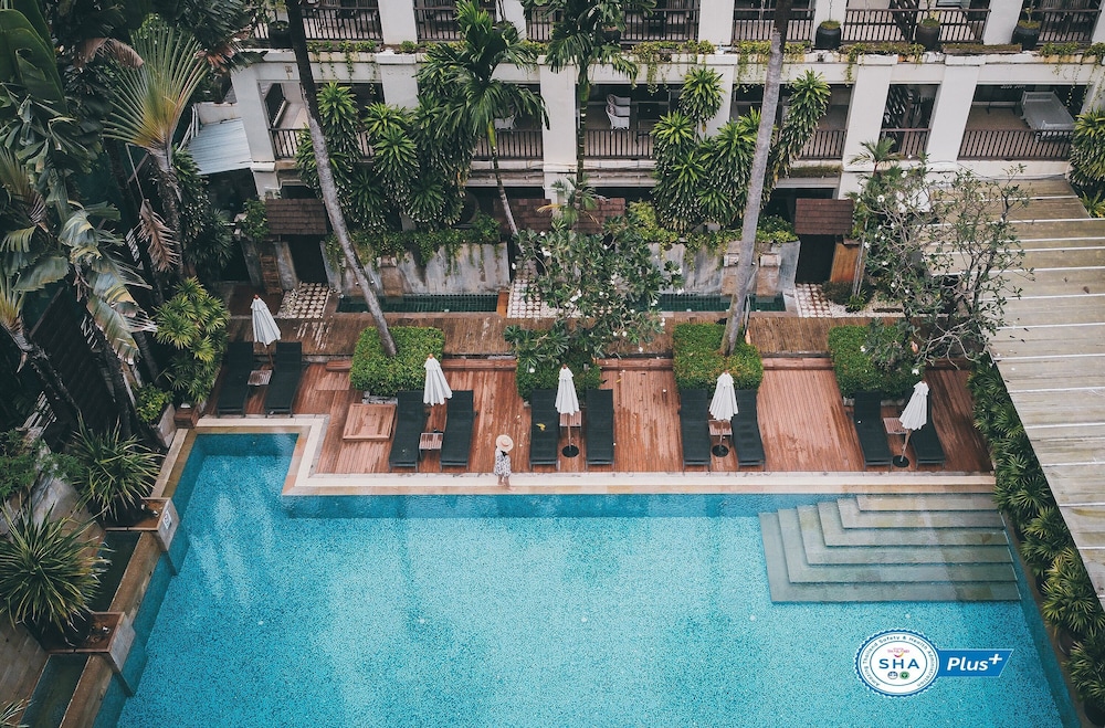 Burasari Phuket Resort & Spa — Swimming pool in Patong Beach, Phuket Province