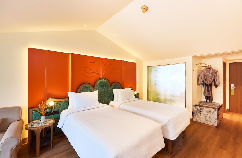 Burasari Phuket Resort & Spa — Hotel rooms in Patong Beach, Phuket Province