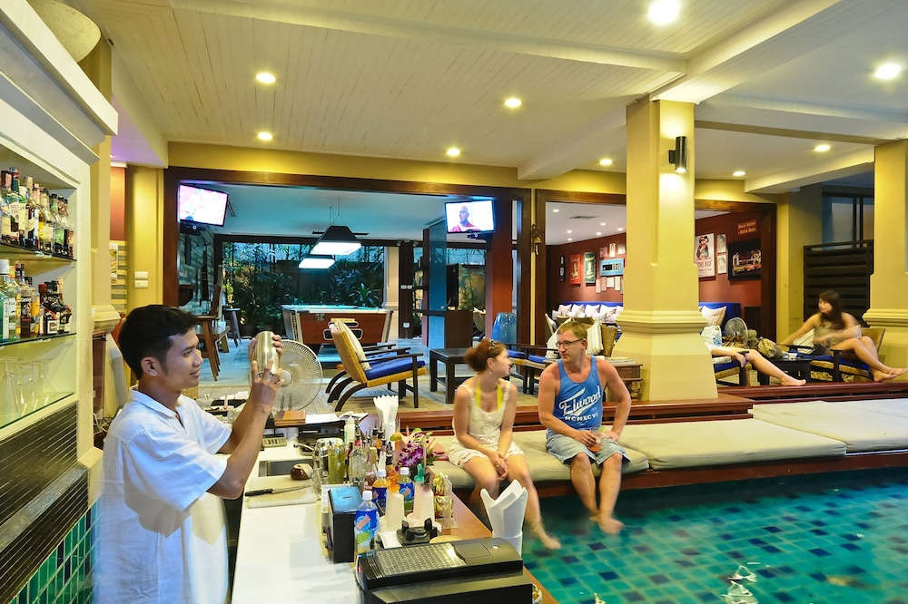 Burasari Phuket Resort & Spa — Restaurant & bars in Patong Beach, Phuket Province