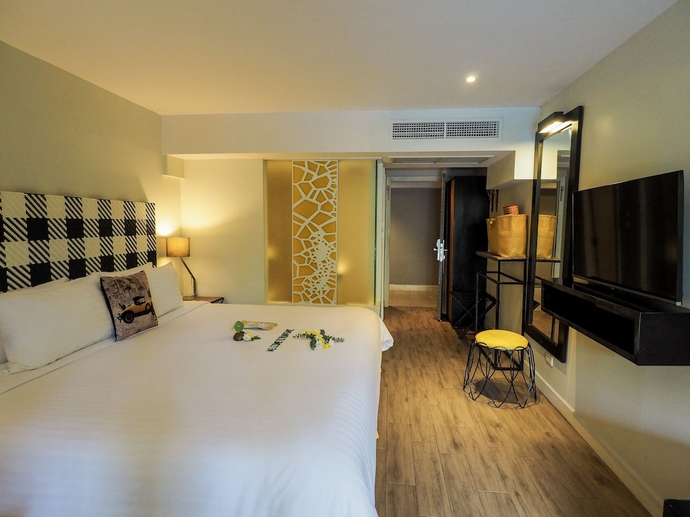 Burasari Phuket Resort & Spa — Hotel rooms in Patong Beach, Phuket Province