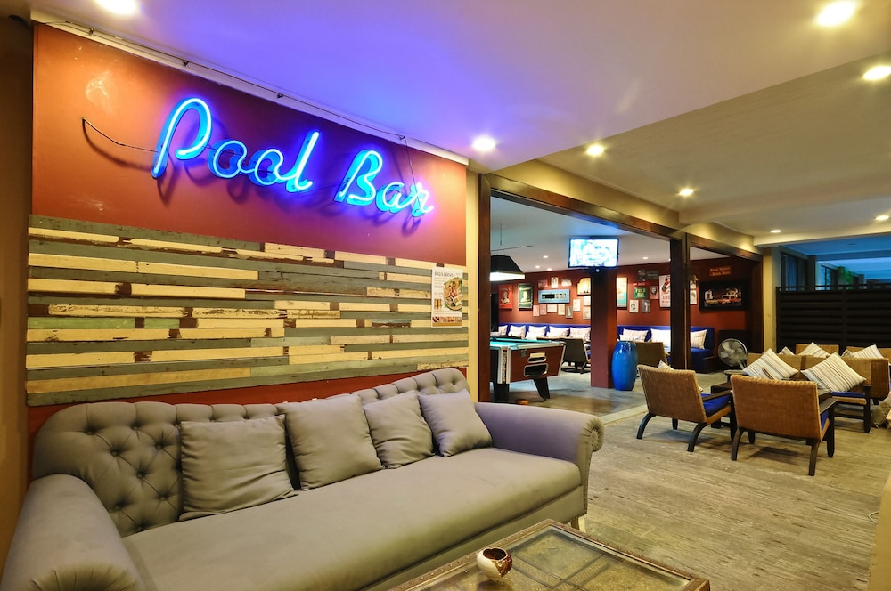 Burasari Phuket Resort & Spa — Restaurant & bars in Patong Beach, Phuket Province