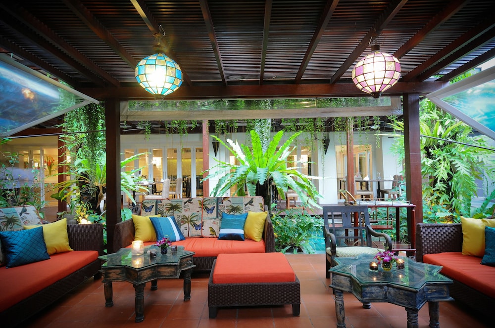 Burasari Phuket Resort & Spa — Restaurant & bars in Patong Beach, Phuket Province