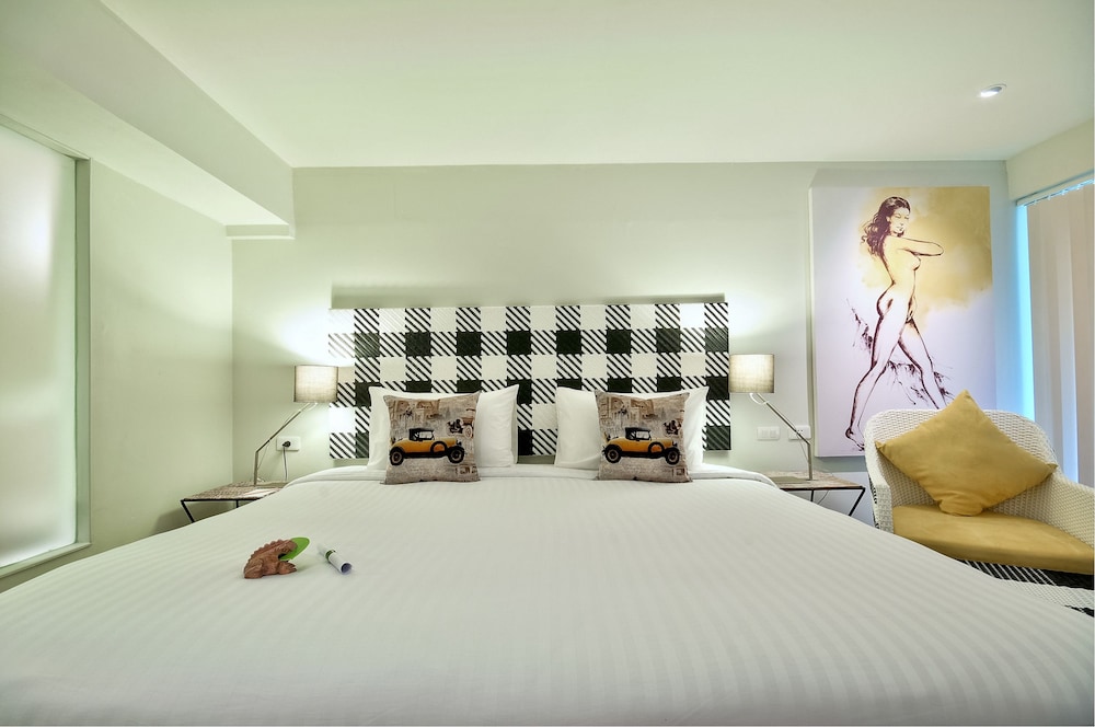 Burasari Phuket Resort & Spa — Hotel rooms in Patong Beach, Phuket Province