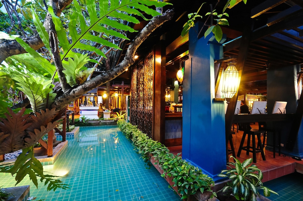 Burasari Phuket Resort & Spa — Restaurant & bars in Patong Beach, Phuket Province