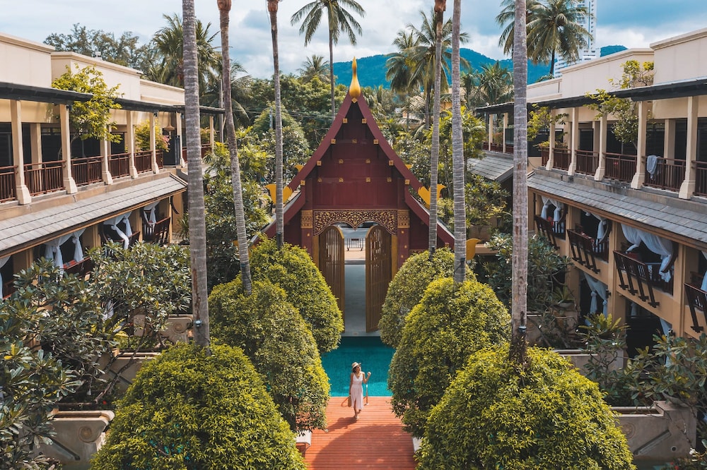 Burasari Phuket Resort & Spa — Hotel building in Patong Beach, Phuket Province