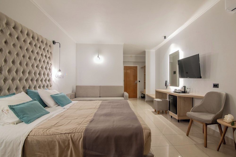 Plaza Pallas — Hotel rooms in Tsilivi, Ionian Islands