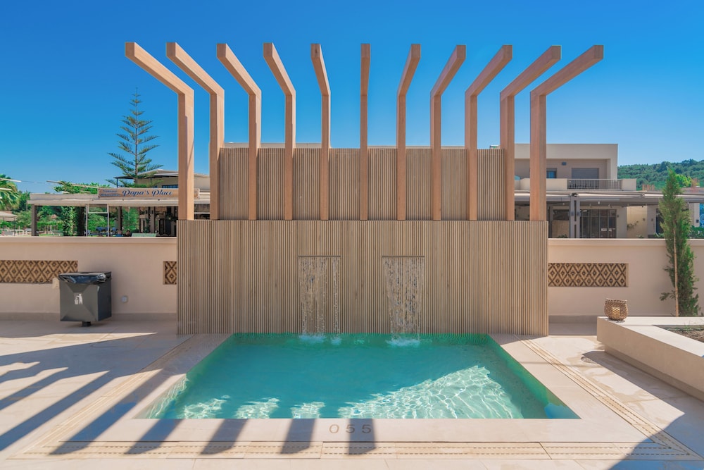 Plaza Pallas — Swimming pool in Tsilivi, Ionian Islands