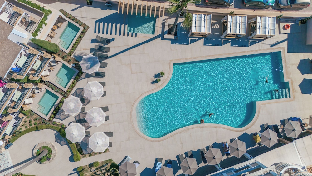 Plaza Pallas — Swimming pool in Tsilivi, Ionian Islands