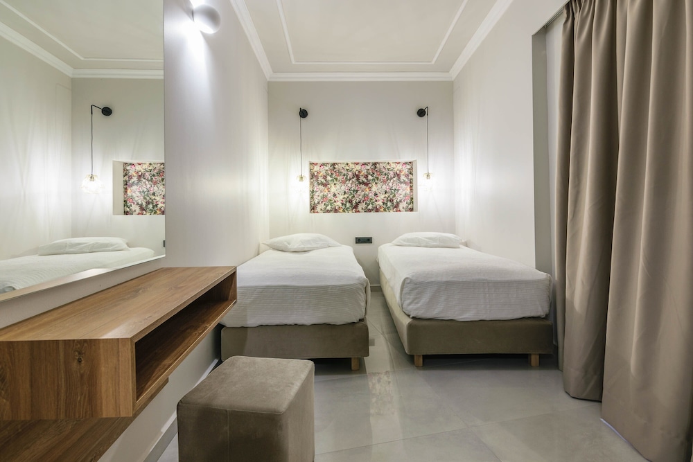 Plaza Pallas — Hotel rooms in Tsilivi, Ionian Islands