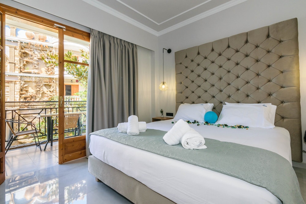 Plaza Pallas — Hotel rooms in Tsilivi, Ionian Islands
