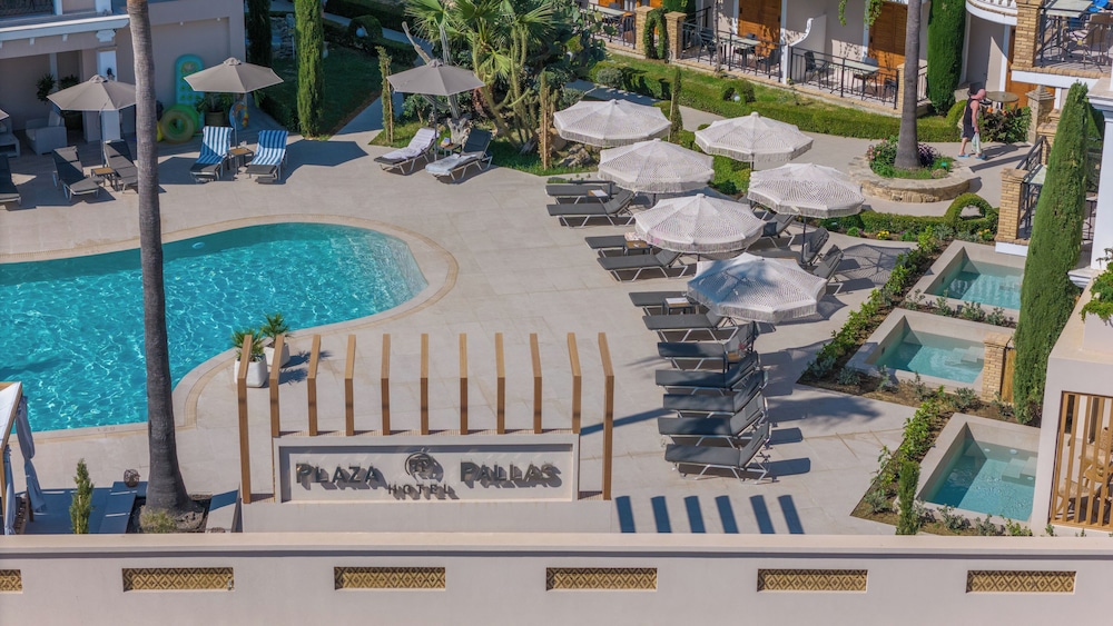 Plaza Pallas — Swimming pool in Tsilivi, Ionian Islands