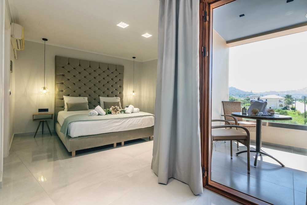 Plaza Pallas — Hotel rooms in Tsilivi, Ionian Islands