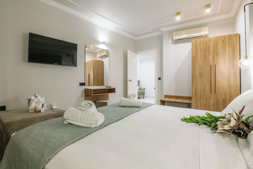 Plaza Pallas — Hotel rooms in Tsilivi, Ionian Islands