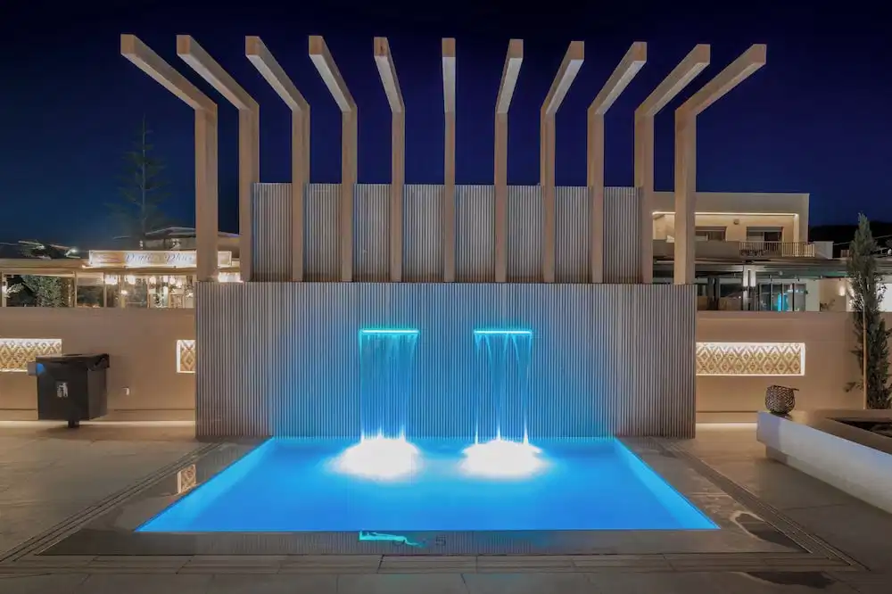 Plaza Pallas — Swimming pool in Tsilivi, Ionian Islands