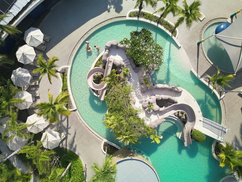 Centara Karon Resort Phuket — Swimming pool in Karon, Phuket Province