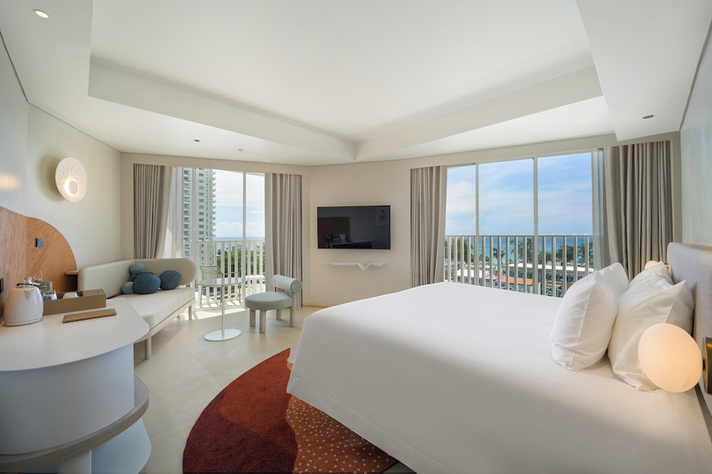 Centara Karon Resort Phuket — Hotel rooms in Karon, Phuket Province