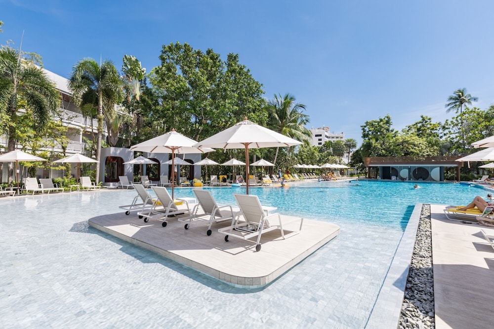 Centara Karon Resort Phuket — Swimming pool in Karon, Phuket Province