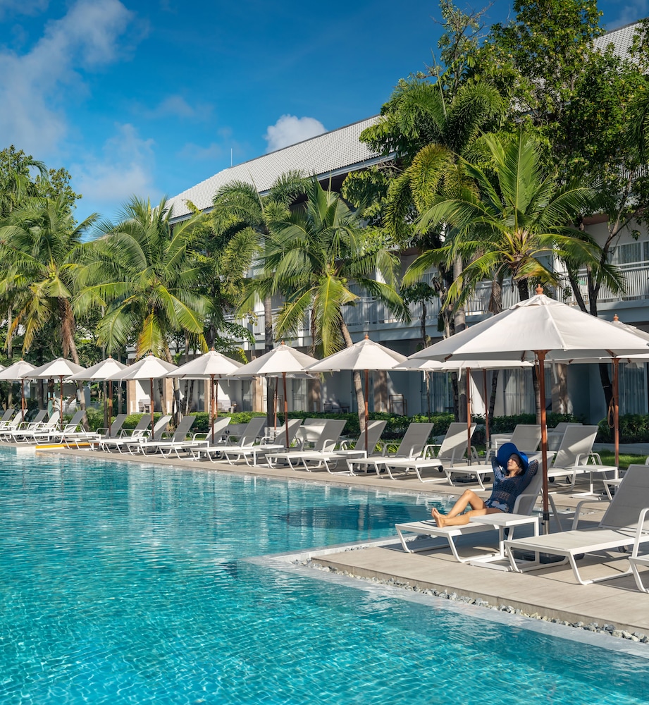 Centara Karon Resort Phuket — Swimming pool in Karon, Phuket Province