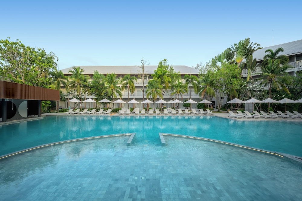 Centara Karon Resort Phuket — Swimming pool in Karon, Phuket Province
