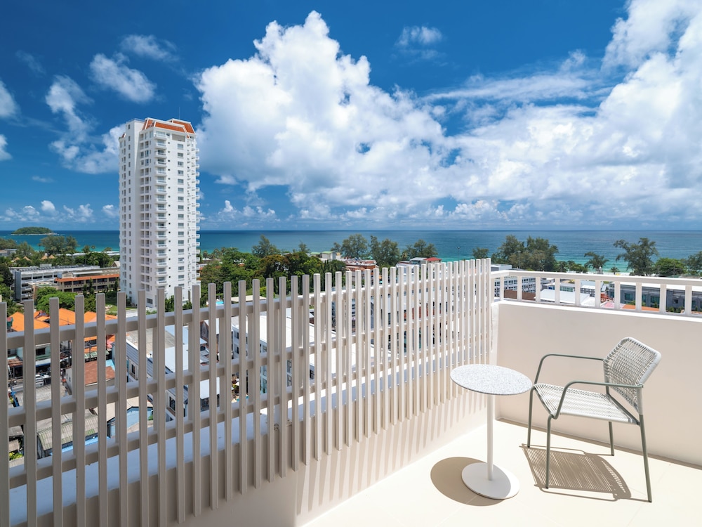 Centara Karon Resort Phuket — Hotel rooms in Karon, Phuket Province