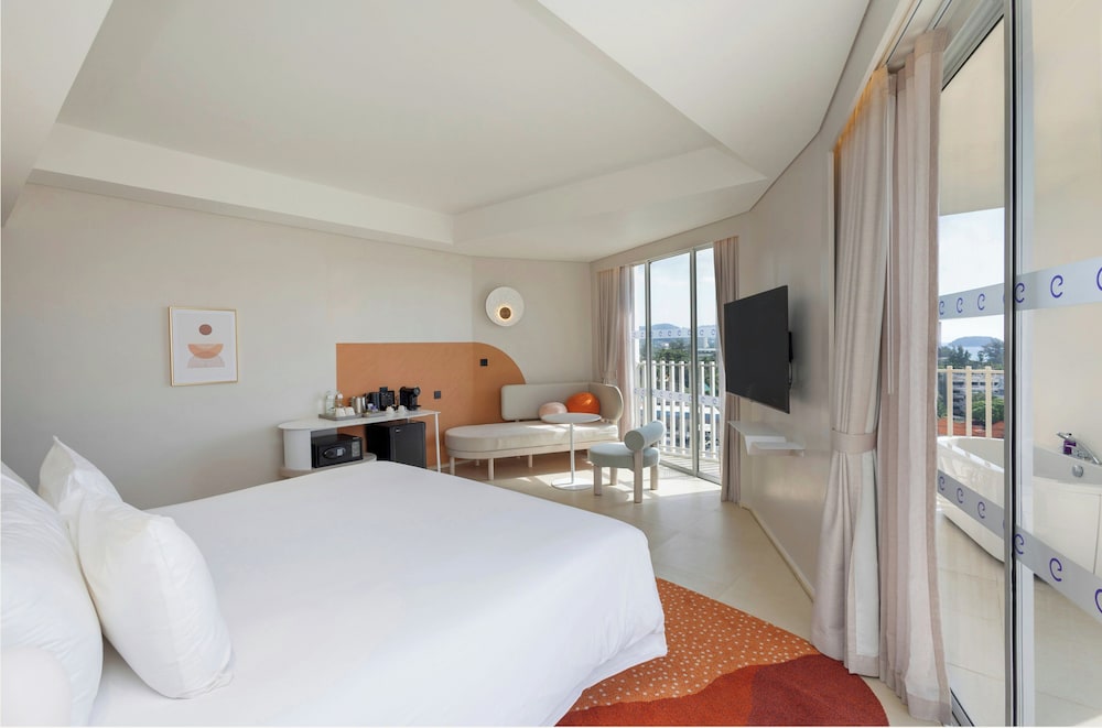 Centara Karon Resort Phuket — Hotel rooms in Karon, Phuket Province