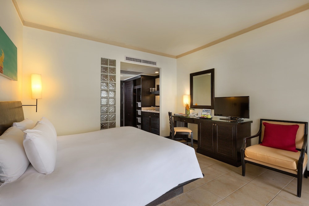 Centara Kata Resort Phuket — Hotel rooms in Karon, Phuket Province