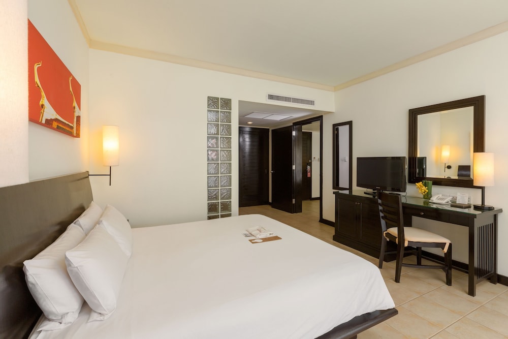 Centara Kata Resort Phuket — Hotel rooms in Karon, Phuket Province