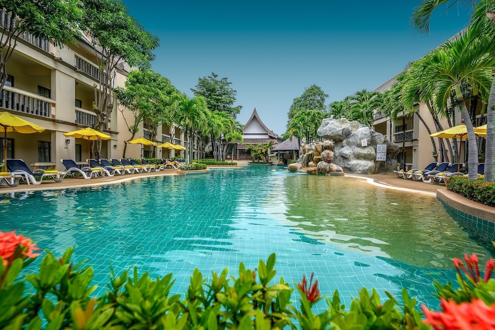 Centara Kata Resort Phuket — Swimming pool in Karon, Phuket Province