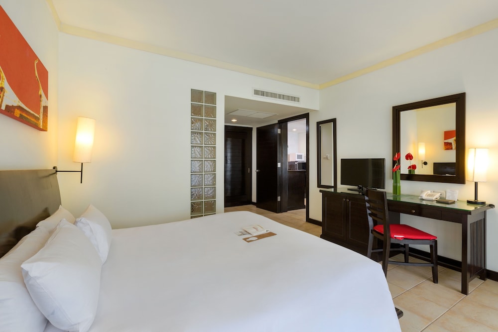 Centara Kata Resort Phuket — Hotel rooms in Karon, Phuket Province