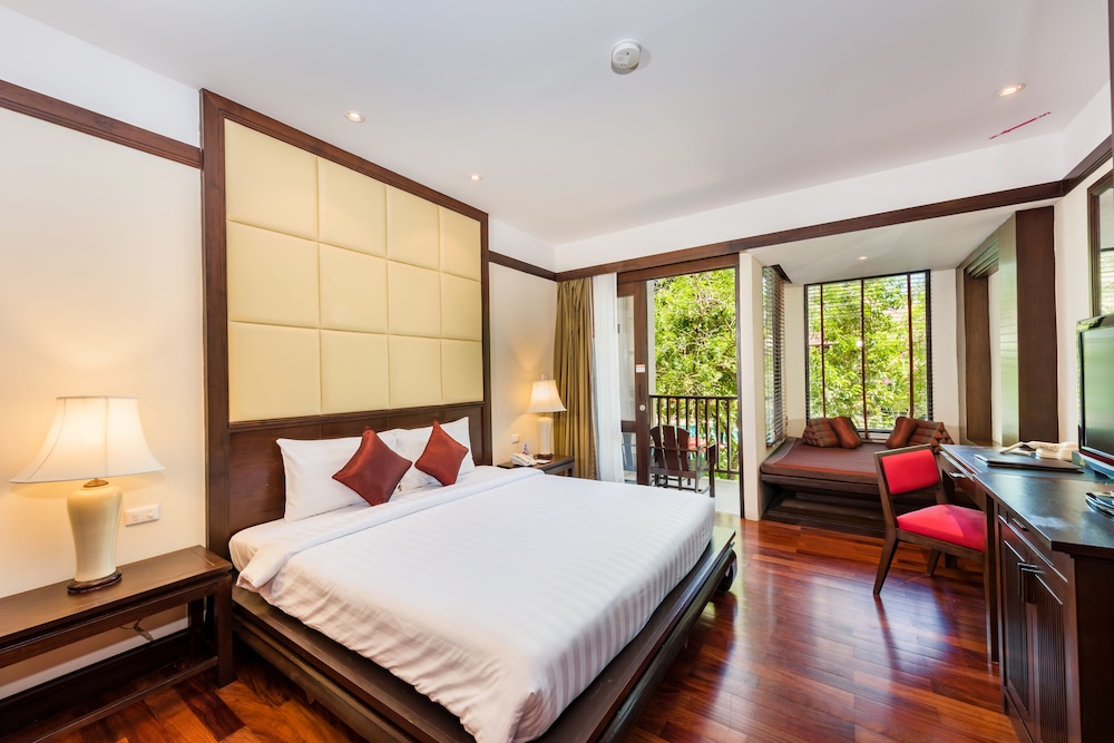 Duangjitt Resort, Phuket — Hotel rooms in Patong Beach, Phuket Province