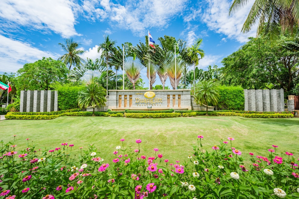 Duangjitt Resort, Phuket — Attractions in the area in Patong Beach, Phuket Province
