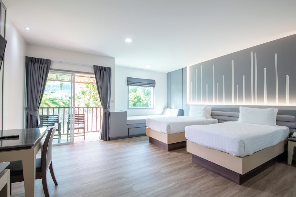 Duangjitt Resort, Phuket — Hotel rooms in Patong Beach, Phuket Province